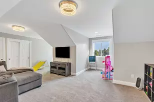 3661 N 2300 E, Layton, UT 84040 - Photo 33