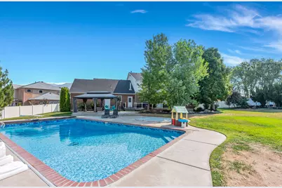 3661 N 2300 E, Layton, UT 84040 - Photo 73