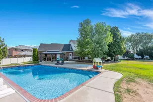3661 N 2300 E, Layton, UT 84040 - Photo 73