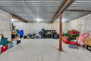 3661 N 2300 E, Layton, UT 84040 - Photo 47