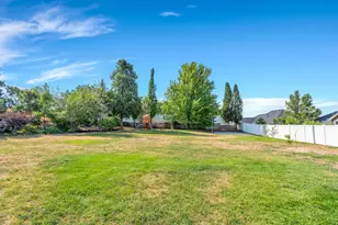 3661 N 2300 E, Layton, UT 84040 - Photo 63