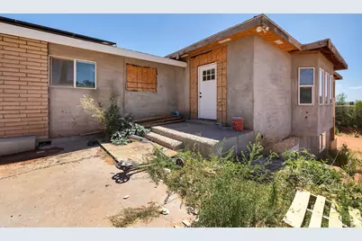 760 N Lauritzen, Hildale, UT 84784 - Photo 1