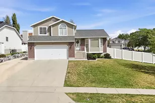6104 W Castle Park Ln, West Jordan, UT 84084 - Photo 27