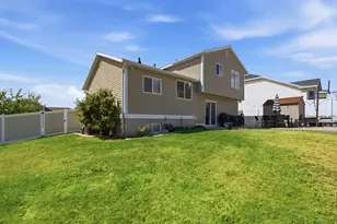 6104 W Castle Park Ln, West Jordan, UT 84084 - Photo 25