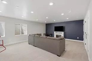 1422 E Lowe Peak Dr, Eagle Mountain, UT 84005 - Photo 21