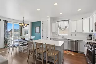 1422 E Lowe Peak Dr, Eagle Mountain, UT 84005 - Photo 9