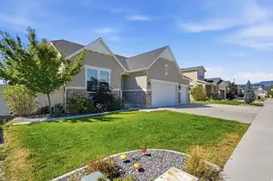 1422 E Lowe Peak Dr, Eagle Mountain, UT 84005 - Photo 3