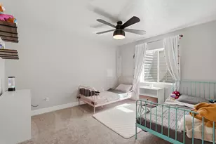 1422 E Lowe Peak Dr, Eagle Mountain, UT 84005 - Photo 25
