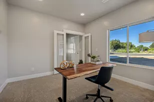1110 Liberty Cottage Ct, Ogden, UT 84404 - Photo 3