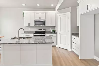 808 S 270 E #26, Smithfield, UT 84335 - Photo 3