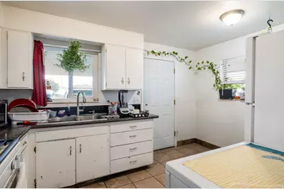 285 E Vidas Ave S, South Salt Lake, UT 84115 - Photo 5