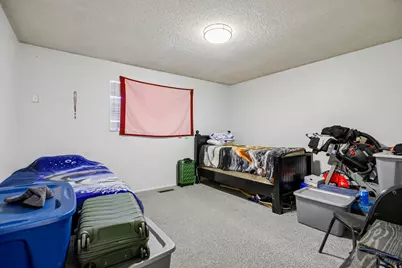 768 E 300 N, Provo, UT 84606 - Photo 33