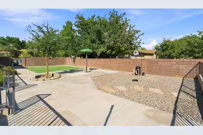 509 W Damascus Dr, Bloomington, UT 84790 - Photo 29