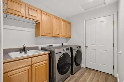 509 W Damascus Dr, Bloomington, UT 84790 - Photo 9