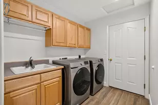 509 W Damascus Dr, Bloomington, UT 84790 - Photo 9