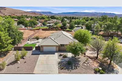 509 W Damascus Dr, Bloomington, UT 84790 - Photo 3