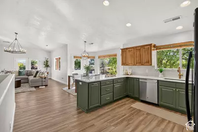 509 W Damascus Dr, Bloomington, UT 84790 - Photo 11