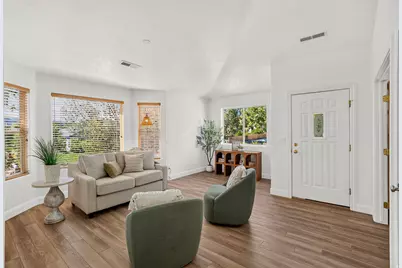 509 W Damascus Dr, Bloomington, UT 84790 - Photo 5