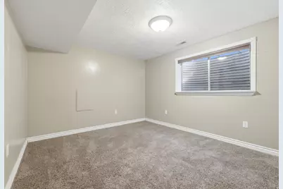 1922 S 100 E, Clearfield, UT 84015 - Photo 27