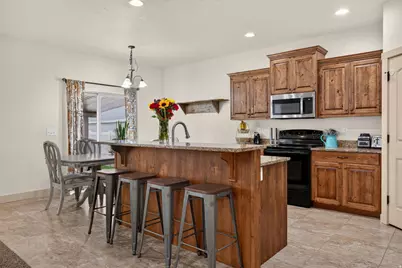819 W 1450 S, Springville, UT 84663 - Photo 9