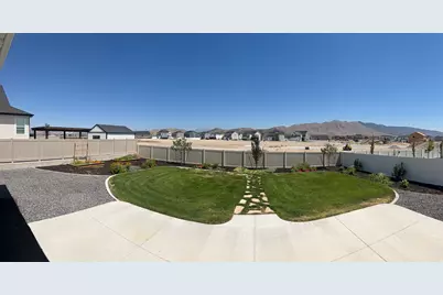 5420 N Cliffrose Dr, Eagle Mountain, UT 84005 - Photo 27