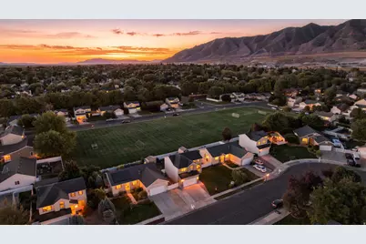205 E Clermont Ln, Stansbury Park, UT 84074 - Photo 21
