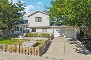 6504 S Fairwind Dr W, Taylorsville, UT 84129 - Photo 7