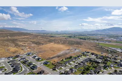 2489 W 1150 N #14, Tremonton, UT 84337 - Photo 5