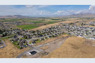 2489 W 1150 N #14, Tremonton, UT 84337 - Photo 13
