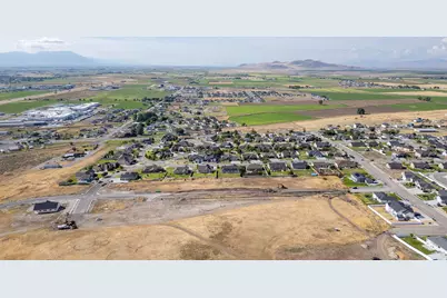 2601 W 1150 N #19, Tremonton, UT 84337 - Photo 15