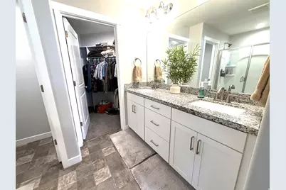 5696 W Pelican Ridge Ln, West Valley, UT 84118 - Photo 9