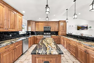 1896 W Orchard View Cir, South Jordan, UT 84095 - Photo 9