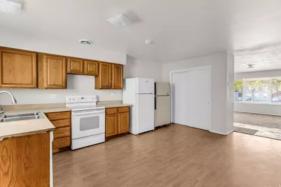 608 Swenson Ave, Springville, UT 84663 - Photo 7