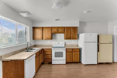 608 Swenson Ave, Springville, UT 84663 - Photo 9