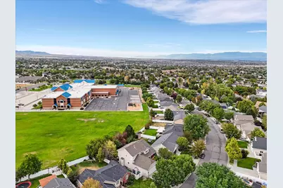 14234 S Crown Rose Dr W, Herriman, UT 84096 - Photo 35