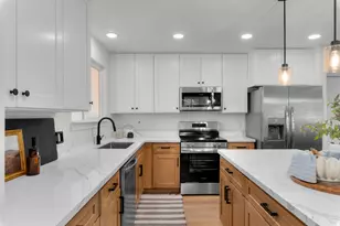 9828 S 2240 E, Sandy, UT 84092 - Photo 15