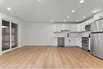 9828 S 2240 E, Sandy, UT 84092 - Photo 29