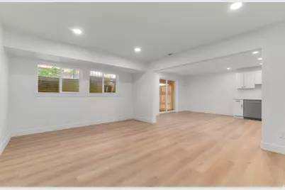9828 S 2240 E, Sandy, UT 84092 - Photo 27