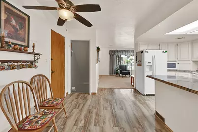 3876 S 2050 W, Roy, UT 84067 - Photo 9