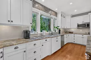 3226 E Marthas Cv, Cottonwood Heights, UT 84093 - Photo 97