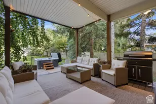 3226 E Marthas Cv, Cottonwood Heights, UT 84093 - Photo 9