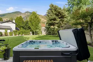 3226 E Marthas Cv, Cottonwood Heights, UT 84093 - Photo 13