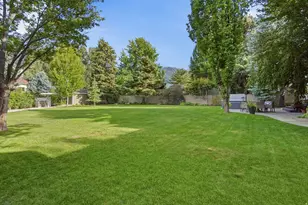 3226 E Marthas Cv, Cottonwood Heights, UT 84093 - Photo 15