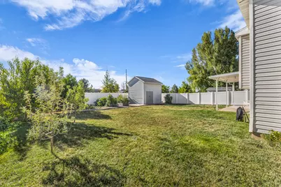 1927 N 950 W, Clinton, UT 84015 - Photo 27