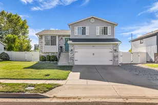 1927 N 950 W, Clinton, UT 84015 - Photo 1