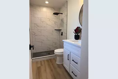 8287 S Valencia Cir, Sandy, UT 84093 - Photo 9