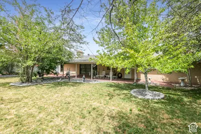 3704 E Brighton Point Dr S, Cottonwood Heights, UT 84121 - Photo 39