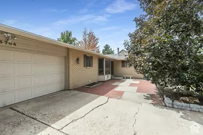 3704 E Brighton Point Dr S, Cottonwood Heights, UT 84121 - Photo 45