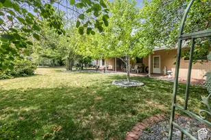 3704 E Brighton Point Dr S, Cottonwood Heights, UT 84121 - Photo 41