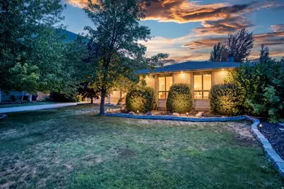 3704 E Brighton Point Dr S, Cottonwood Heights, UT 84121 - Photo 3